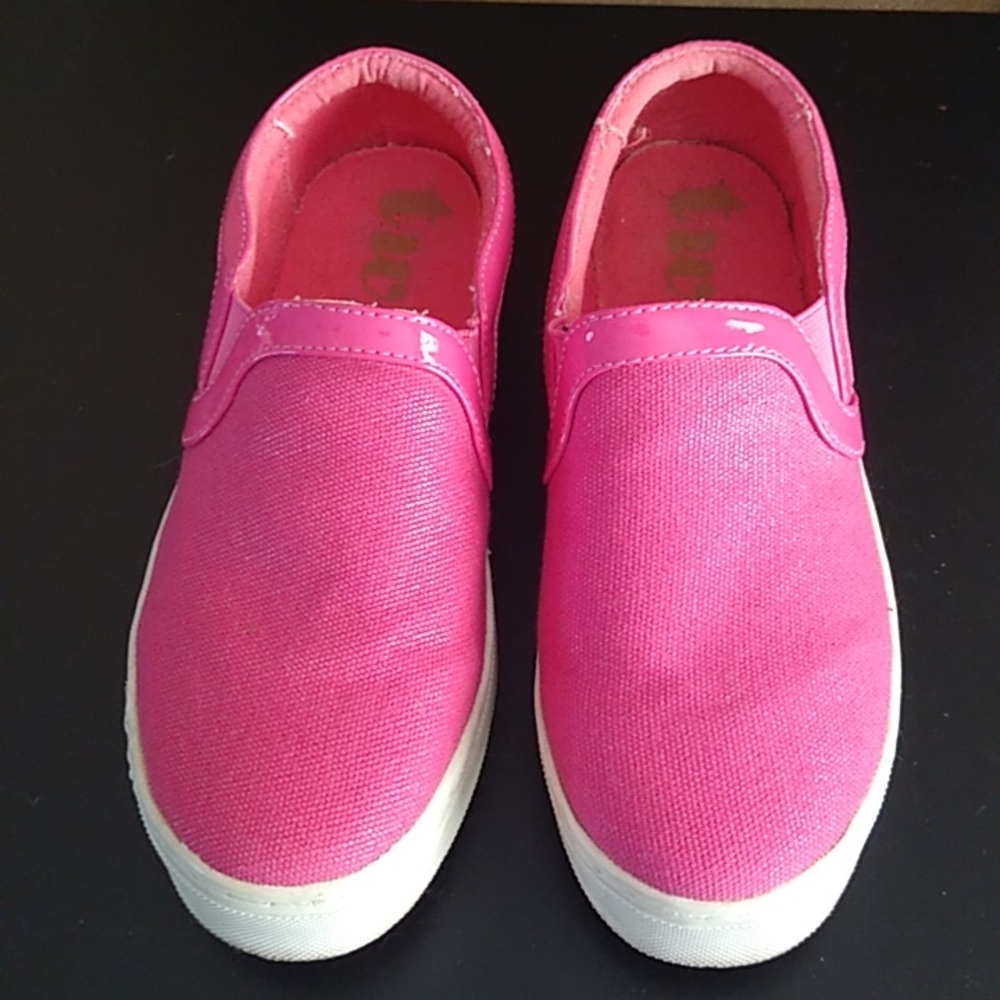 Pink Sneakers with Pink Panten leather look around outer rim